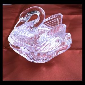 Glass/crystal swan candy/jewelry dish with lid